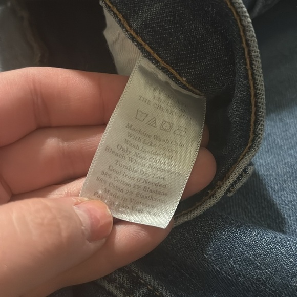 Everlane The Cheeky Jean Crop in Medium Blue - Picture 5 of 5